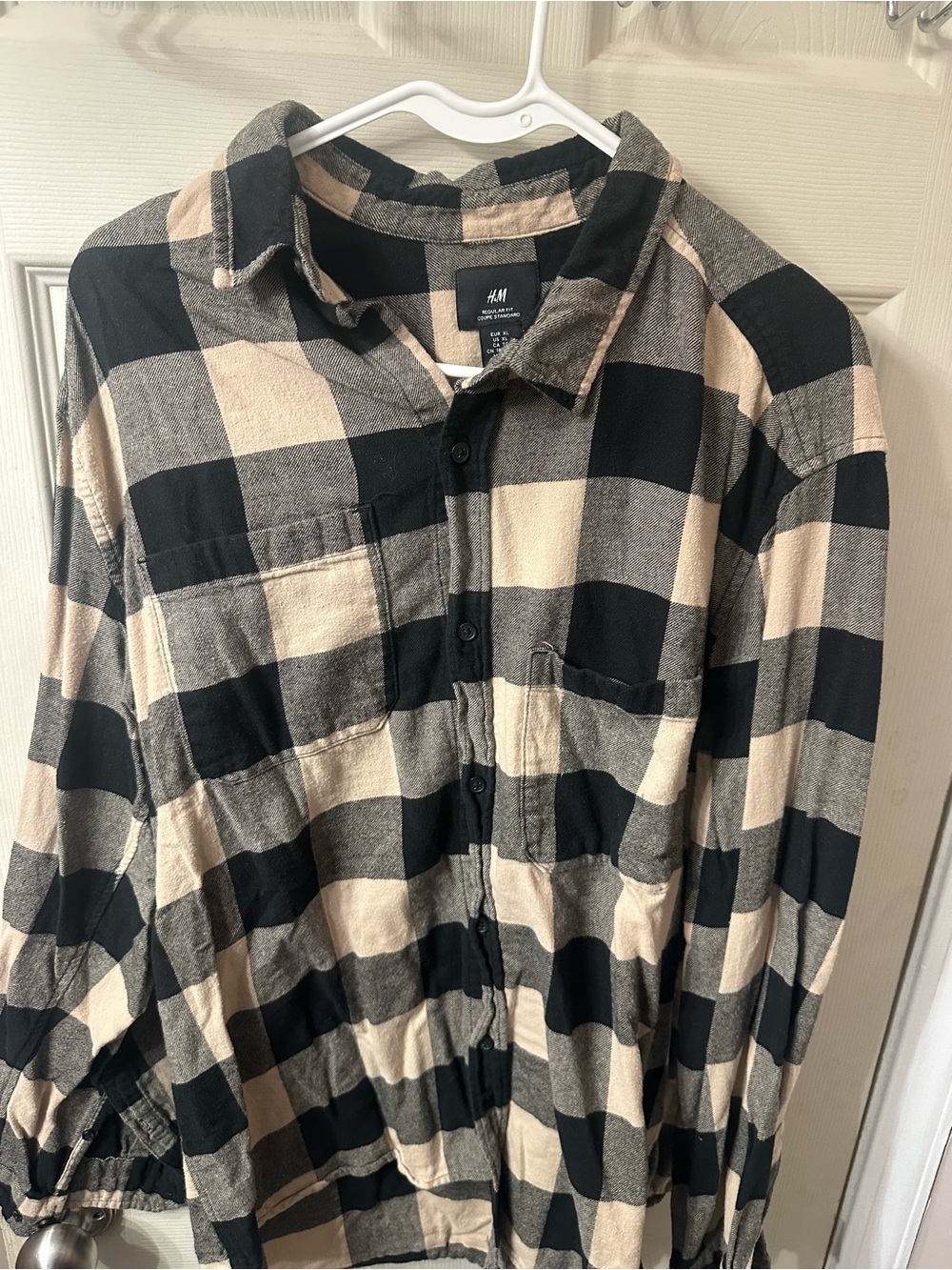 H&M Men’s Black, Cream & Gray Buffalo Check Button-Down Shirt
